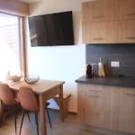 Apartment Near Free Shuttle Stop Chatel